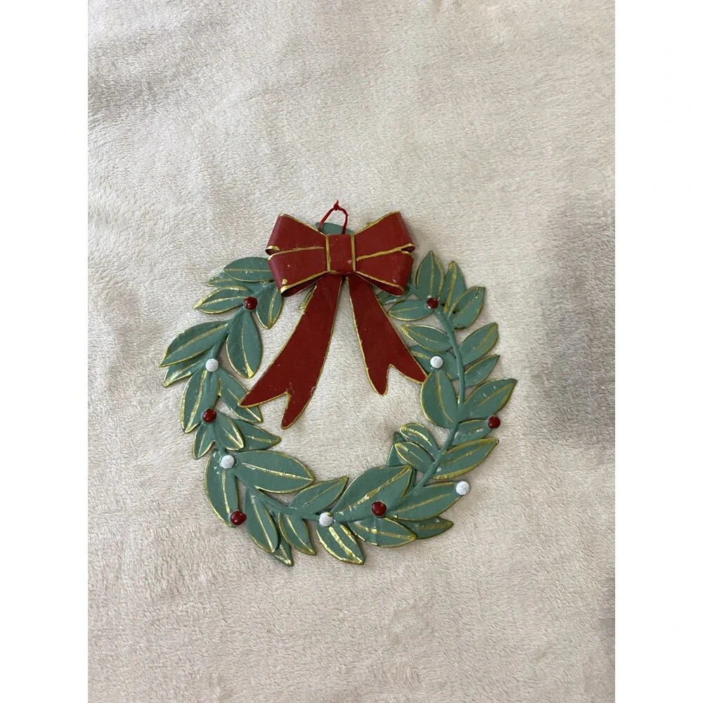VTG 1980s Metal Christmas Wreath Wall, Door Decor Green Leaves Red Bow Berries